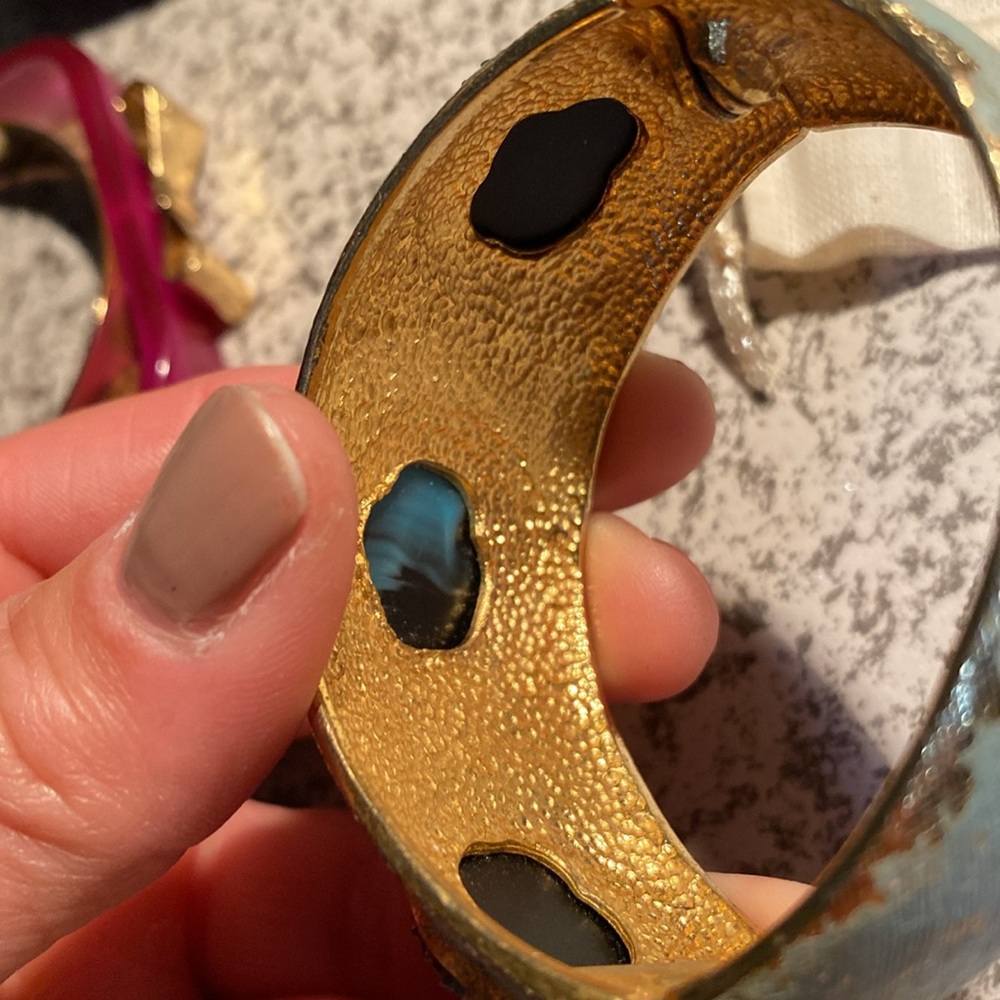 Castlecliff(VINTAGE)Bangle - Picture 8 of 9
